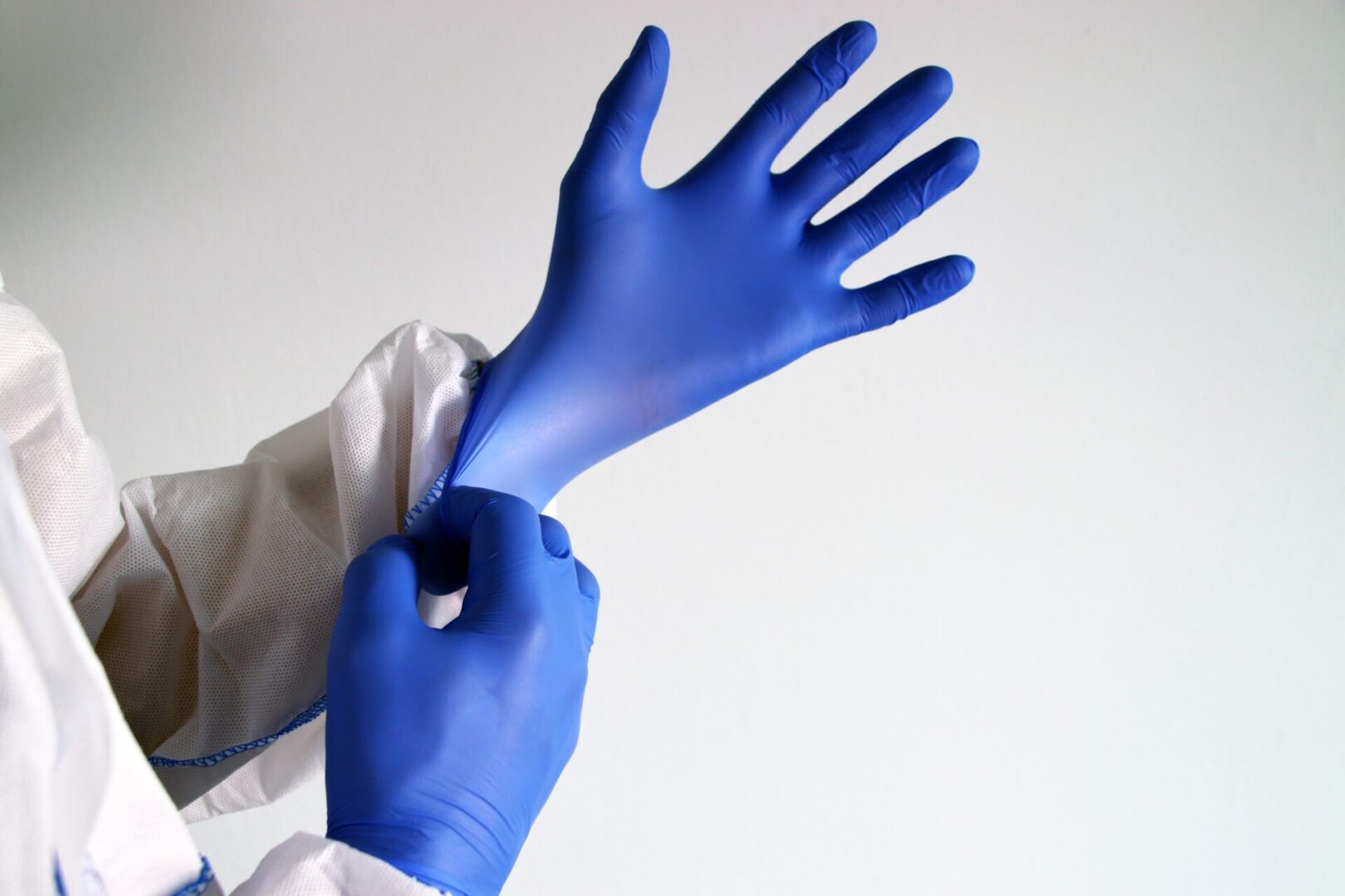 surgical non-latex gloves